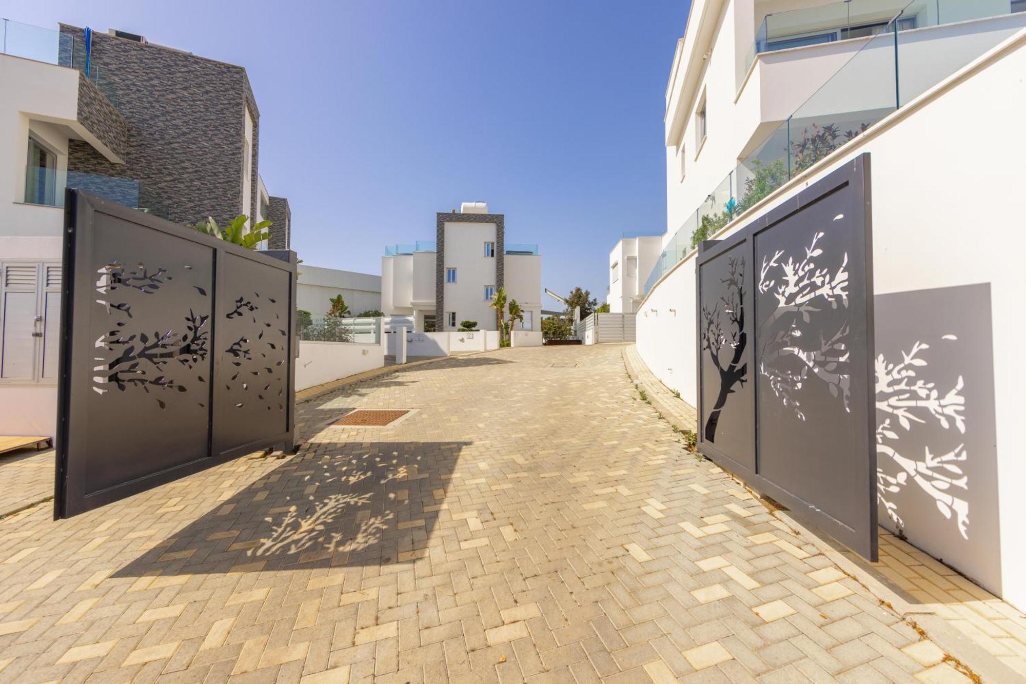Fig Tree Bay Residences 4 프로타라스 외부 사진